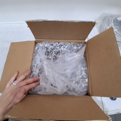 VETTA COATINGS DECORATIVE FLOOR EPOXY COATING FLAKES - 1/4" 10LBS - DOMINO (ITEM: DOMINO (FB-411)) image 4
