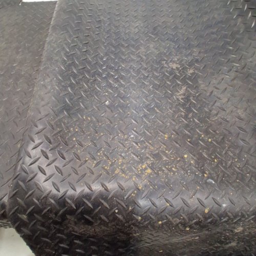 DIAMOND PLATE TEXTURE RUBBER FLOOR MAT - 3FT X 8FT - BLACK image 3