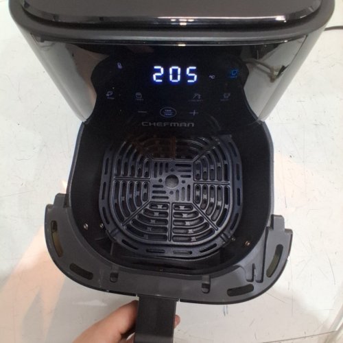 CHEFMAN DIGITAL AIR FRYER - 4QT CAPACITY - BLACK (MODEL: RJ38-4TW-BLACK-DS-CA) image 4