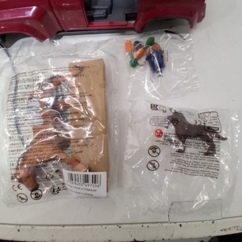 SCHLEICH HORSE CLUB LAKESIDE TRUCK AND TRAILER PLAYSET - AGES 5+ (MODEL: 42705) image 3
