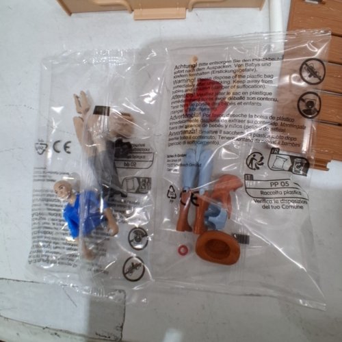 SCHLEICH HORSE CLUB LAKESIDE TRUCK AND TRAILER PLAYSET - AGES 5+ (MODEL: 42705) image 4