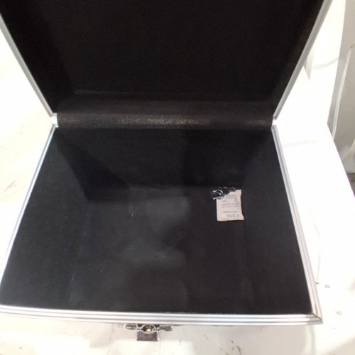 CAT DESIGN METAL STORAGE CASE WITH KEYS 4.50" X 6.50" - BLACK AND WHITE (ITEM: 02404-2) image 4