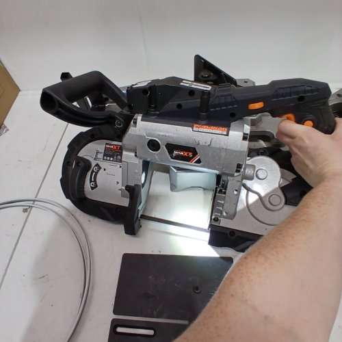 MAXXT BAND SAW WITH LIGHTWEIGHT ALUMINUM BASE WITH 10 AMP 5 INCH DEEP CUT BANDSAW - METAL - (MODEL: R2103) image 2
