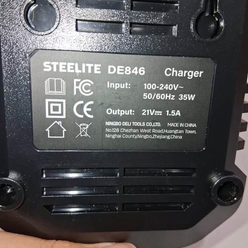 STEELITE 21V LITHIUM BATTERY CHARGER - 21V - BLACK (MODEL: D6846) image 2