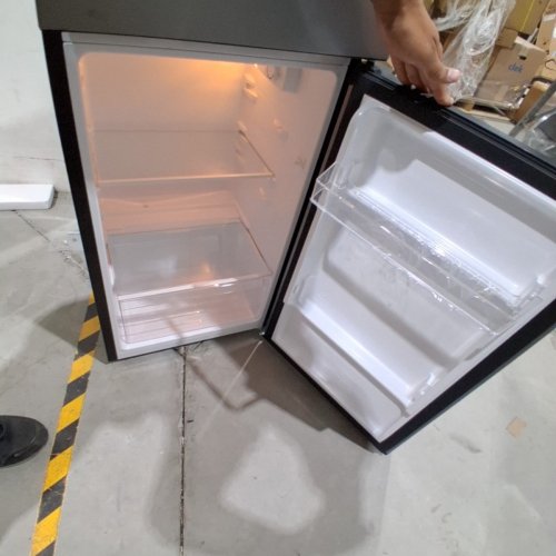 HISENSE STAINLESS STEEL COMPACT REFRIGERATOR WITH TOP MOUNT FREEZER - 4.4 CU.FT (MODEL: HRT044VE) image 5