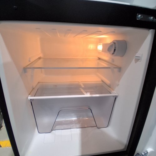HAMILTON BEACH WO-DOOR COMPACT REFRIGERATOR WITH TRUE TOP FREEZER - 3.1 QU.FT - SILVER / BLACK (MODEL:HBR31TS1E02) image 2