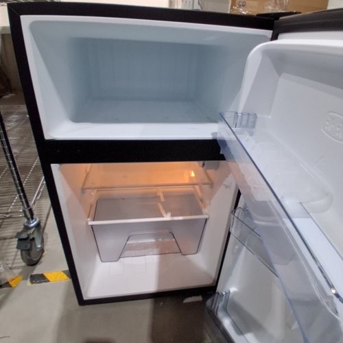 HAMILTON BEACH WO-DOOR COMPACT REFRIGERATOR WITH TRUE TOP FREEZER - 3.1 QU.FT - SILVER / BLACK (MODEL:HBR31TS1E02) image 3