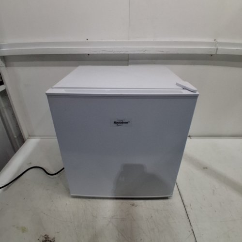 KOOLATRON KOOL COMPACT COMPRESSOR MINI FRIDGE WITH REMOVABLE SHELF - 1.7CU.FT - WHITE (MODEL: KBC46-W) image 3