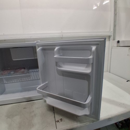 KOOLATRON KOOL COMPACT COMPRESSOR MINI FRIDGE WITH REMOVABLE SHELF - 1.7CU.FT - WHITE (MODEL: KBC46-W) image 7