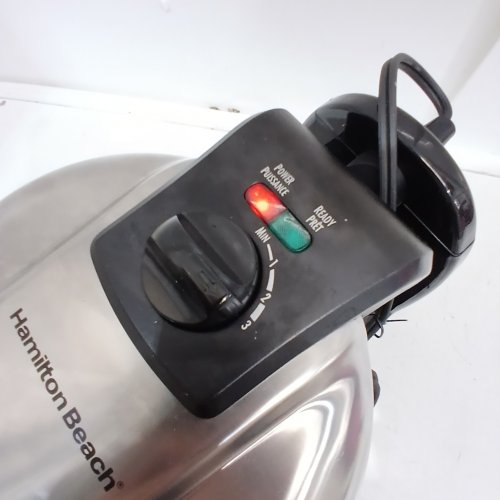 HAMILTON BEACH FLIP NON-STICK BELGIAN WAFFLE MAKER - STAINLESS STEEL (MODEL: 26030C) image 2