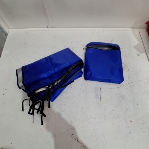 REVERSIBLE WINDSHIELD COVER & CARRYING BAG - 45.5" X 56" - UNIVERSAL FIT - BLUE/SILVER image 4