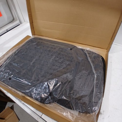 4PC MOTOTREND VEHICLE FLOOR MATS - UNIVERSAL FIT- BLACK (MODEL: OF-923-BK + OF-920-BK) image 2
