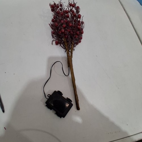 HOLIDAY TIME DECORATIVE LED LIGHT UP STAKE - 18" - RED (STYLE: CA24-RBY024-OD) image 4