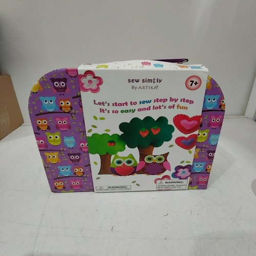 SEW SIMPLY BY ARTIKA CHILDREN'S BEGINNER SEWING KIT image 2