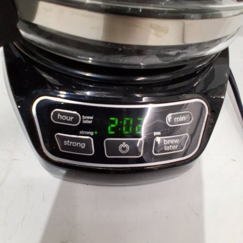 BLACK+DECKER 12-CUP COFFEE MAKER WITH VORTEX TECHNOLOGY - BLACK (MODEL: CM1110BC) image 2