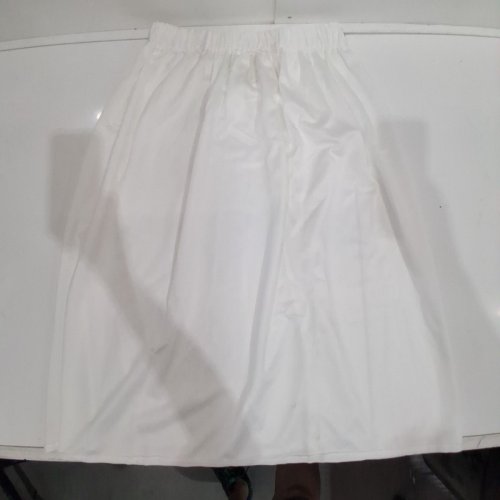 VELCRO TOP ROUND TABLE SKIRT - 29" X 14.5" - WHITE image 4
