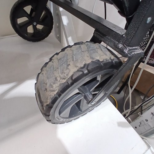 MACSPORTS HEAVY DUTY COLLAPSIBLE FOLDING WAGON WITH BRAKES - 350LBS MAX - 21.7" X 38" X 31" - BLACK (MODEL: 1654593) image 3
