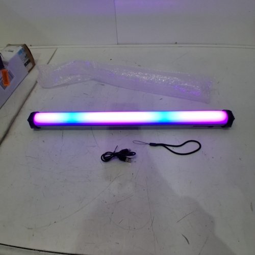 NEEWER BASICS MAGNETIC HANDHELD RGB LIGHT WAND - 21" - BLACK (MODEL: SL50) image 3