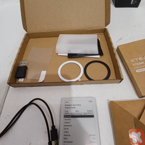 XTEINK POCKET SIZED E-INK E-READER WITH MAGSAFE- 16GB STORAGE - WHITE (MODEL: X3) image 5
