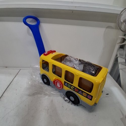 FISHER-PRICE LITTLE PEOPLE BIG MUSICAL YELLOW SCHOOL BUS BUNDLE - YELLOW (MODEL: JBD69 9993) image 2