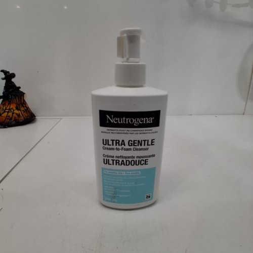 NEUTROGENA ULTRA GENTLE CREAM TO FAOM CLEANSER - 354ML image 2