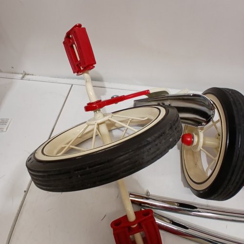 RADIO FLYER READY TO RIDE TRIKE - RED image 3
