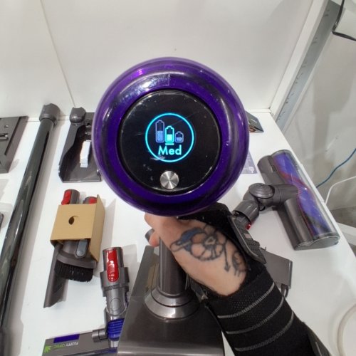DYSON V15 DETECT TOTAL CLEAN EXTRA CORDLESS VACUUM CLEANER WITH 10 ATTACHMENTS (MODEL: V15 2103300) image 2