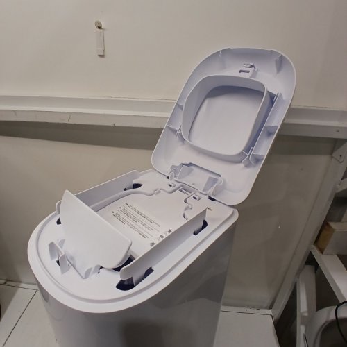 DIAPER GENIE SIGNATURE PLATINUM DIAPER PAIL - 32.9" - WHITE image 3