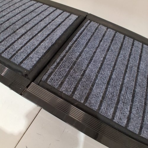 FOLDING NON SLIP PET RAMP - 62" - BLACK image 3