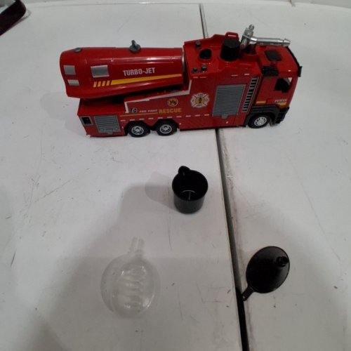 FIRE RESCUE TOY TRUCK WITH LIGHTS, SOUND AND WATER SQURTER - RED image 3