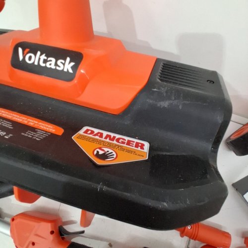VOLTASK WHEELED CORDLESS SNOW SHOVEL WITH BATTERIES AND CHARGER- 17" X 8" CLEARING - 24V - ORANGE/BLACK (MODEL: CSS008-170) image 4
