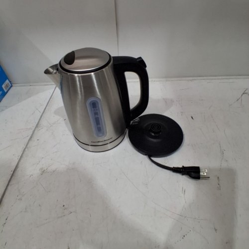 HAMILTON BEACH STAINLESS STEEL ELECTRIC KETTLE WITH LED LIGHT RING - 1.7L CAPACITY (MODEL:41037C) image 3