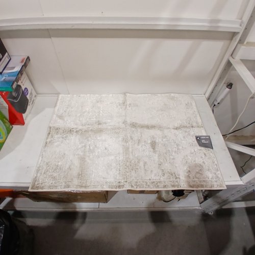 HOMETRENDS ACCENT RUG - 31.5" X 45" - CREAM AND BEIGE image 2