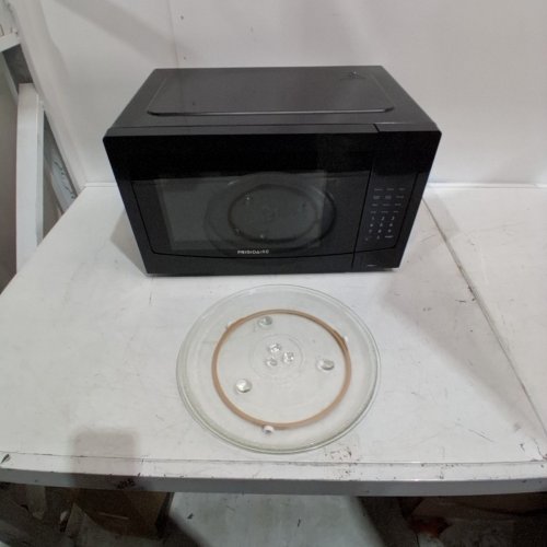 FRIGIDAIRE STAINLESS STEEL MICROWAVE WITH 10 POWER LEVELS - 1.1CU. FT. 1000W - BLACK (MODEL: EMW1132) image 4
