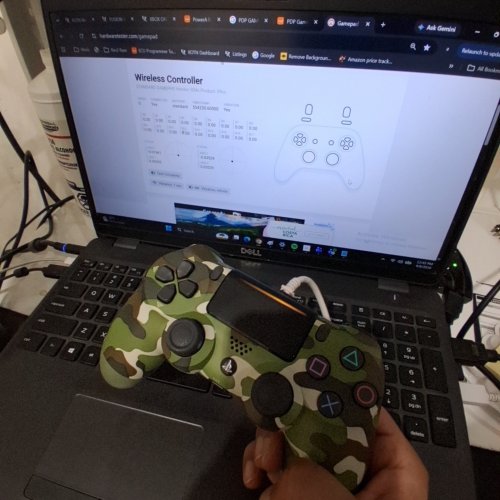DUALSHOCK 4 GREEN CAMOUFLAGE CONTROLLER - PLAYSTATION 4 GREEN CAMOUFLAGE EDITION image 2