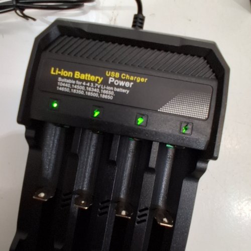 UNIVERSAL LI-ION BATTERY CHARGER WITH BATTERIES - 2A, 4.2 V - BLACK (MODEL: MS-5D84A) image 2