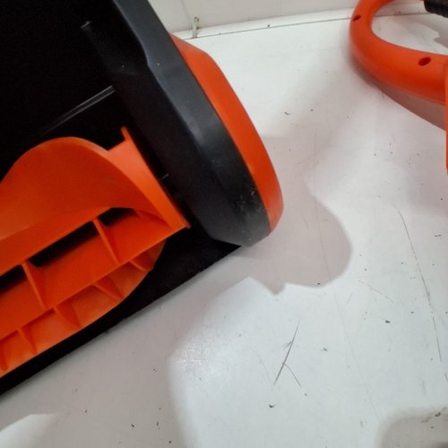 VOLTASK CORDLESS ELECTRIC SNOW SHOVEL with charger and battery - 13" - 24V - BLACK/ORANGE (MODEL: CSS001-130OR-CAVK) image 7