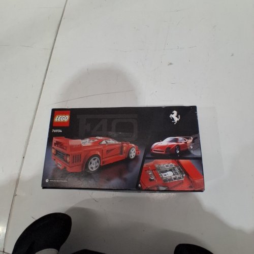 318PC LEGO SPEED CHAMPIONS FERRARI F40 SUPERCAR - RED - (MODEL: 76934) image 3