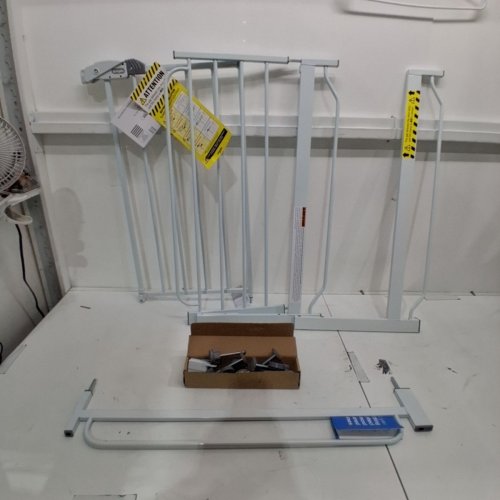 REGALO EASY STEP EXTRA WIDE BABY GATE - 30" X 29"-49" - WHITE (MODEL: 1164 EW DS) image 2