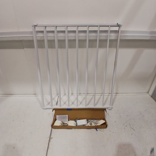 SAFETY 1ST TOP OF STAIRS EXPANDING METAL BABY/PET GATE ADJUSTABLE - 27" - 42" X 28" - WHITE (MODEL: GA090CWHOF2) image 2
