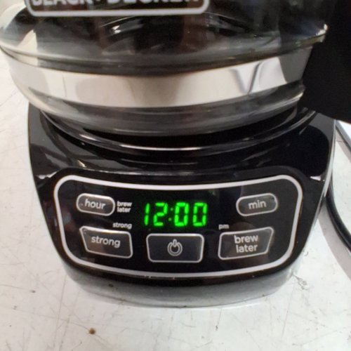 BLACK AND DECKER 12-CUP COFFEE MAKER WITH VORTEX TECHNOLOGY - BLACK (MODEL: CM1110BC) image 2