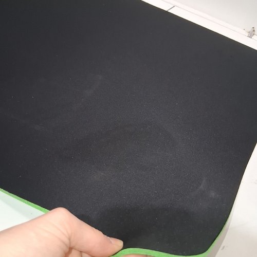 RAZER GIGANTUS V2 NON-SLIP TEXTURED CLOTH GAMING MOUSE MAT - 3XL - BLACK/GREEN image 3