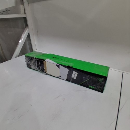 RAZER GIGANTUS V2 NON-SLIP TEXTURED CLOTH GAMING MOUSE MAT - 3XL - BLACK/GREEN image 4