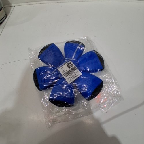 2-IN-1 FLYING LIGHT UP SAUCER BALL DOG TOY - BLUE image 3