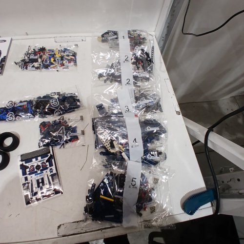 1466PC LEGO TECHNIC FORD GT 2022 CAR MODEL KIT WITH AUTHENTIC FEATURES - 1:12 SCALE (MODEL: 42154) image 3