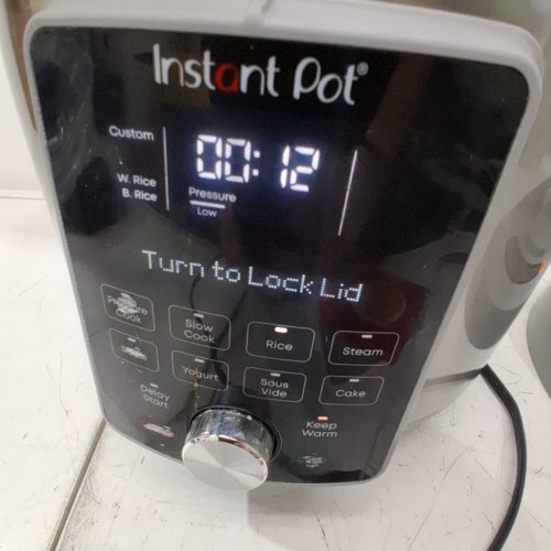INSTANT POT PRO 10-IN-1 PRESSURE COOKER - 8QT - BLACK - (MODEL:113-0044-01) image 2