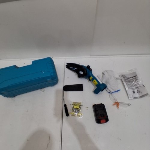 SEESII 6" MINI CHARINSAW WITH OILER, 2.AH BATTERIES AND EXTRA CHAINSAW (MODEL: 6C8S) image 3