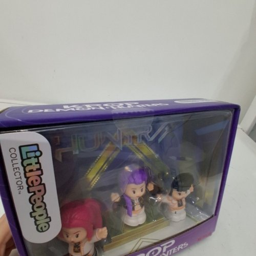 3PC LITTLE PEOPLE COLLECTOR KPOP DEMON HUNTERS FIGURES IN A DISPLAY PACKAGE image 3