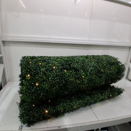 GOLDEN SELECT ARTIFICIAL FOLIAGE MESH-BACKED HEDGE WALL PANEL WITH LED LIGHTS - 6.4FT X 6.4FT image 4
