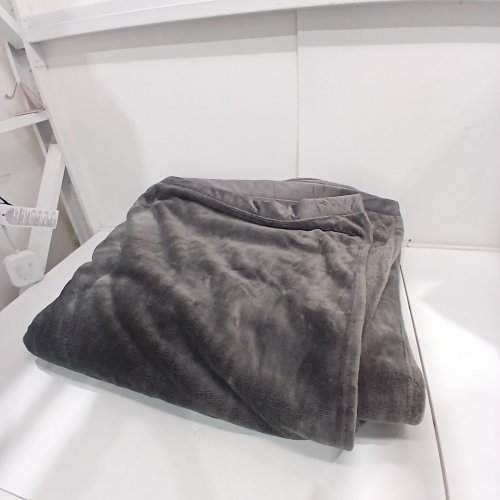 KIRKLAND SIGNATURE PLUSH BLANKET - QUEEN - GREY (MODEL: 1796310) image 2